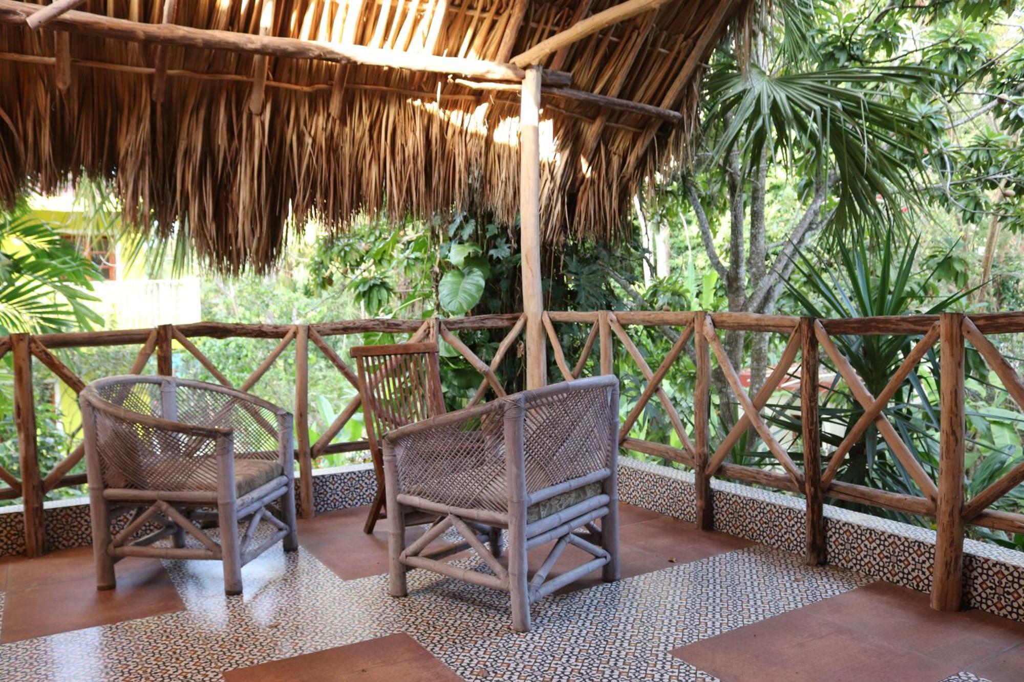 Gardenhotel Macan Che B&B Izamal Exterior foto